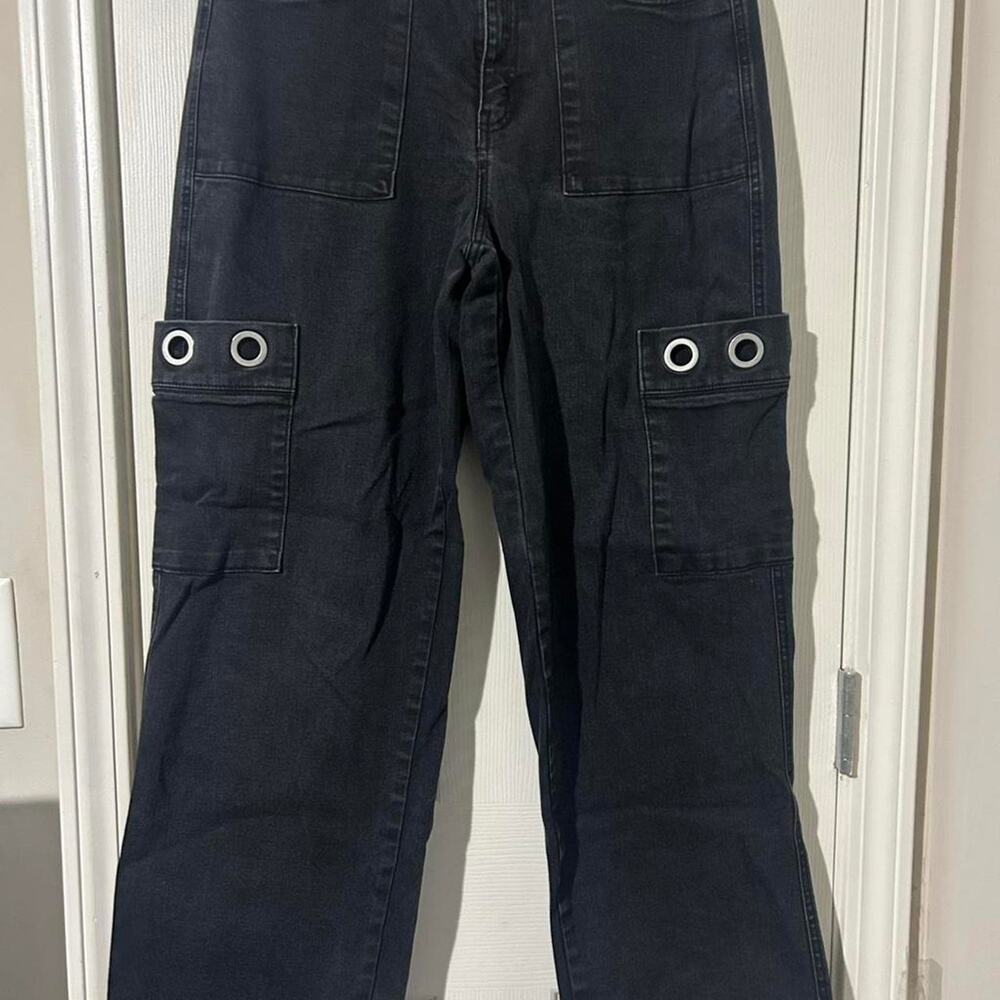 Vanilla star black cargo wide